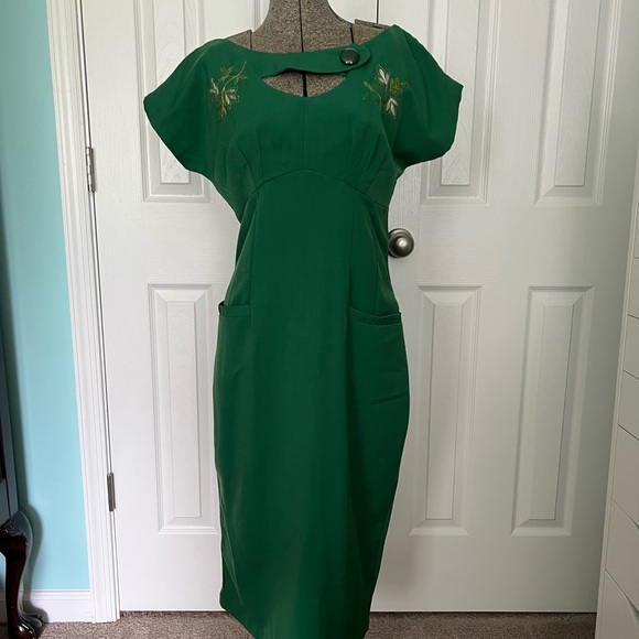 Bettie Page/Tatyana Sierra dress in green - Picture 2 of 4